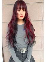 ホワイト(WHITE HAIR@NICOLA)&nbsp;ロングヘアレッドブラックデザインカラー顔まわりレイヤー