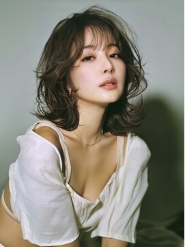 アルトリスト(Altruist Aging×HAIR&SPA) ★ダークアッシュ大人ガーリーボブ着物ミディアムレイヤーカット