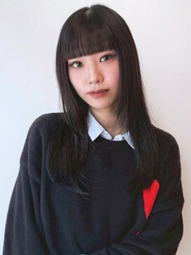 アッシュブラック ロングレイヤー ぱっつん前髪 ダークカラー