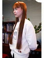 ニウ(NIU)&nbsp;自然なツヤ感が魅力のナチュラルロングストレート