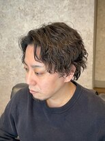 キタセンジュバーバー バイ ティーズ(KITASENJU BARBER by T's) 波打ちサーフスパイラルパーマ