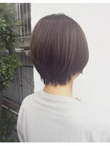 ヴァロ(Valo) ラベンダーグレージュなショートボブ・白髪染め・白髪ぼかし