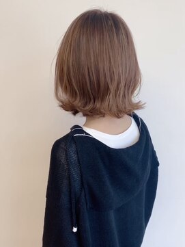 ピエドプールポッシュ(PiED DE POULE POCHE) ＊ ミディアムボブ × ピンクグレージュ ＊