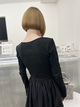 ケプカ(KEPKA) ぱっつんボブ　ミニボブ　ブロンドベージュ