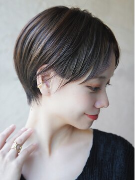 カライングドゥ(ing deux) スーツ短髪ツーブロック束感モテる黒髪シークレットパーマ流行