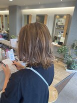 ブロッサム 東中野店&nbsp;ミルクティーアッシュハイトーン透明感グレージュ極細ハイライト