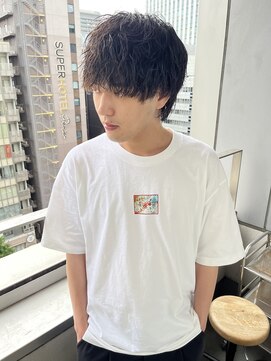 キイ ギンザ(k.e.y GINZA) 縦落ちスパイラルパーマ