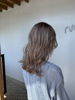 ニュード(niud) ベージュ