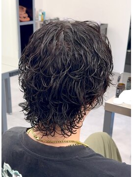 ノイセル 心斎橋(Noisyle) サーフカール×センターパート×海外ヘア×黒髪