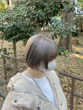 エマ 日吉(emma) 【emma小濱】透明感シルバーグレージュカラー