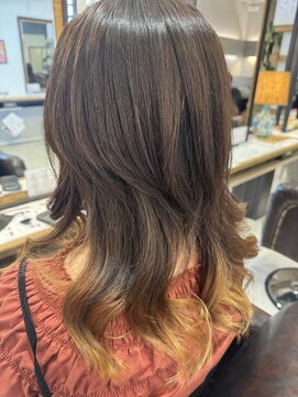 アース オーセンティック アクロスプラザ 与次郎店(EARTH Authentic) ウルフヘアーと裾カラー