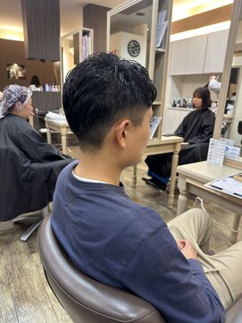 アルターリール(aL ter Rire) フェザーパーマ/刈り上げセンターパート/井桁愛唯/鎌取