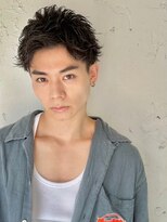 ロミーオム 本厚木(ROMMY. Homme)&nbsp;刈り上げツーブロックアップバングショートパーマメンズヘア