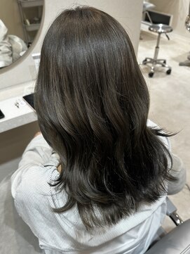 津市ロングレイヤーカットハッシュカット透明感カラー重めロング