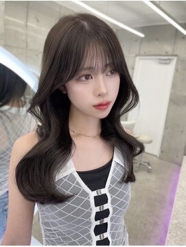 フォンズ(FONS) 透明感ダークグレージュ/くびれヘア/顔周りカット/シースルー