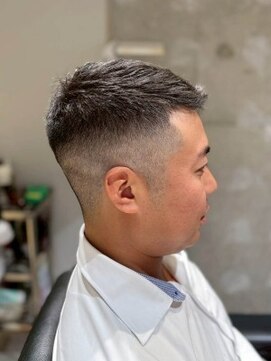 エムエイチザバーバー 本町(MH THE BARBER) 爽やかフェードショート【北浜・堺筋本町・淀屋橋】