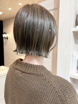 キャアリー(Caary)&nbsp;福山市美容室Caary大人気！ぱつんとボブミントグレージュ