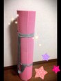マッシヴ ヘア(Massive Hair)&nbsp;ヨガ☆ピンクのヨガマットで女子力UP♪