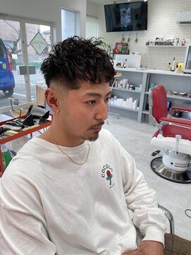 キューカンバー(CUCUMBER) ツイストフェードカット