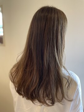 ビジ(biji) 艶髪ロング