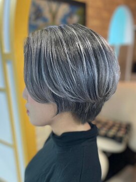マティーナ ヘアー 池袋(Matina hair) 【筋感ハイライトシルバー】20代30代40代
