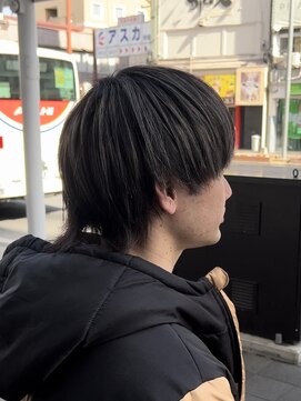 ラビス クローバー(Lovis clover) ハイライトでホワイトメッシュカラー♪あゆむ