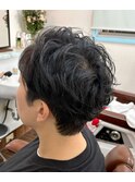 クセ毛ツーブロックショートスタイル