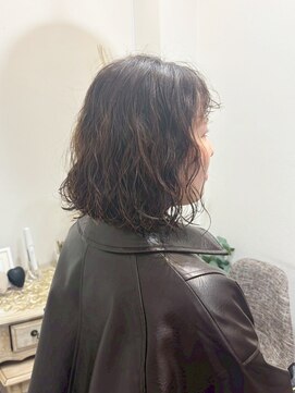 ロッカ(ROCCA) オリーブグレー今っぽ無造作ウェーブボブ