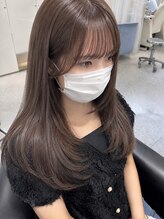 透明感と艶にこだわったカラー