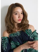 ソーホー ニューヨーク シズオカ(SOHO newyork SHIZUOKA) 大きめ無造作ウェーブの大人かわいいフェミニンミディ