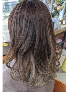 ガレリア エレガンテ 桑名店(GALLARIA Elegante) インナーカラーの復活