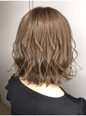 切りっぱなしボブ+アッシュベージュ