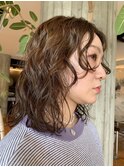 外国人のくせ毛風パーマ
