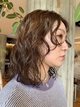 ダブ アオヤマ(DaB AOYAMA) 外国人のくせ毛風パーマ