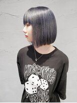青髪のボブ