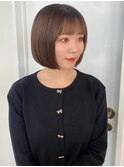 丸みボブ ショートボブ ぱっつん前髪 ブラウンベージュ 艶髪