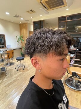 クラップス 横須賀中央店(CLAPS) 東静岡センターパートツイストパーマ緩めシャドウパーマフェード