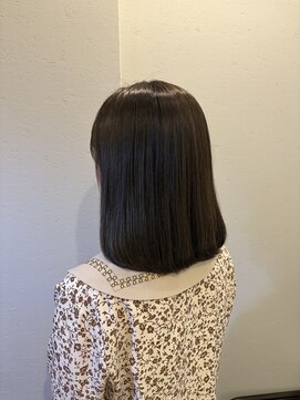 リリィ 北千住(Lily.) 暗めオリーブ