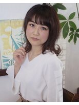 サンズ(Sunz)&nbsp;セミウエットな質感の外ハネスタイル