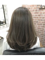 リズ オブ ヘアー(Lis of hair)&nbsp;セミロング☆グレージュ