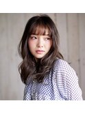 ゆるめパーマで上品セミロング
