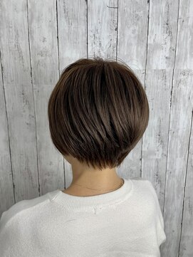 ビューティドレッセヤマノ 池袋パルコ(Beauty Dresse YAMANO) 【白髪ぼかし】【ヘッドスパ】【ショートカット】