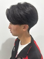 ヒュイル バイ ニアウ(Hwyl by Niau) メンズセンターパートパーマニュアンスパーマ毛流れパーマ