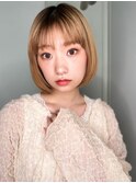 韓国風金髪ハイトーンカラー前下がりミニボブp1越谷20代30代