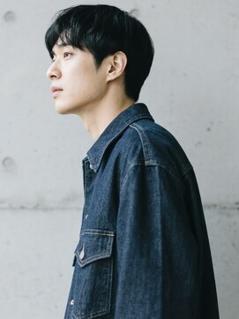 エイチ メンズ(H) スペインカールセンターパートツーブロックフェードカット