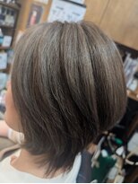 ベロボスコ(Bello bosco)&nbsp;ショートウルフカット＋シャドールーツカラー