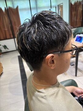 チップタップ 保谷店(tip top) 刈り上げショート