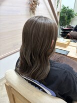 コス(KOS) ハイライト×グレージュ