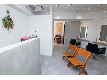 フルール(Fleur)の写真/お客様1人でのんびりくつろげる空間をご用意しています◎会話が聞こえることもないし、子連れ来店も◎