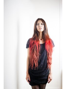 オーバーキャプテンネイキッド(OVER CAPTAIN NAKED) トップモデル風ロンググラデカラーウェーブ　(スーパーロング）